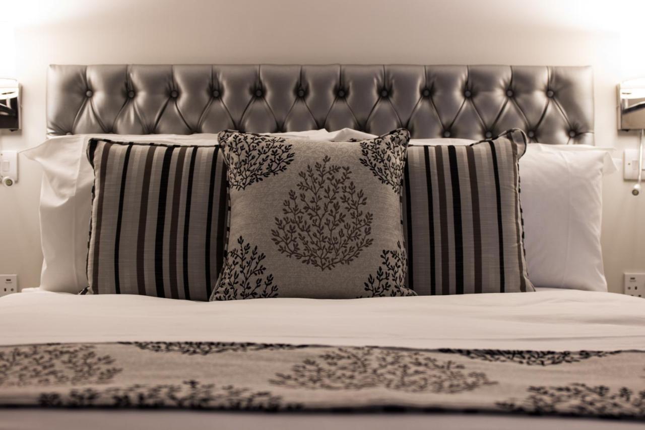 The Maple Manor Hotel كرولي المظهر الخارجي الصورة