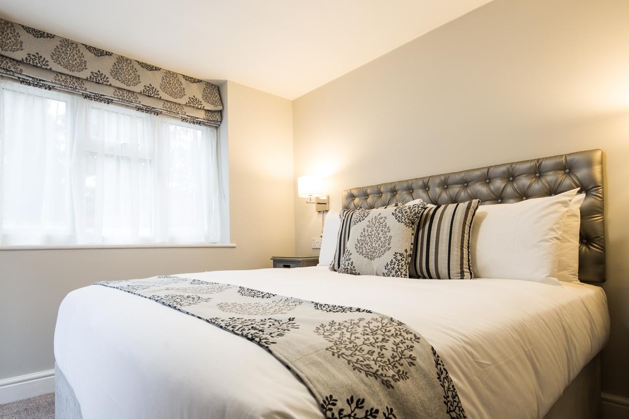 The Maple Manor Hotel كرولي المظهر الخارجي الصورة